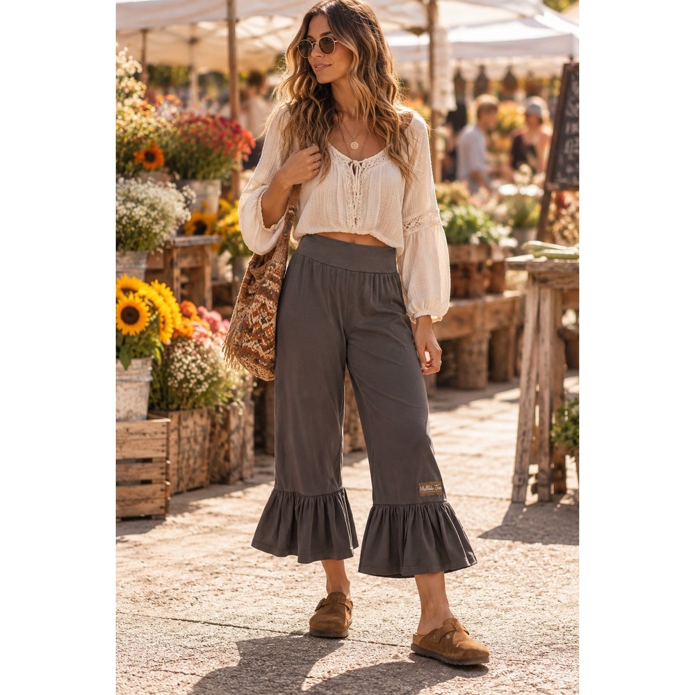 Matilda Jane Boho Ruffle Flare Pants Small Gray Bell Bottom Wide Leg Cropped